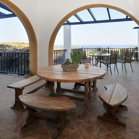Akrotiri Hotel Platiá Ámosz Kültér fotó