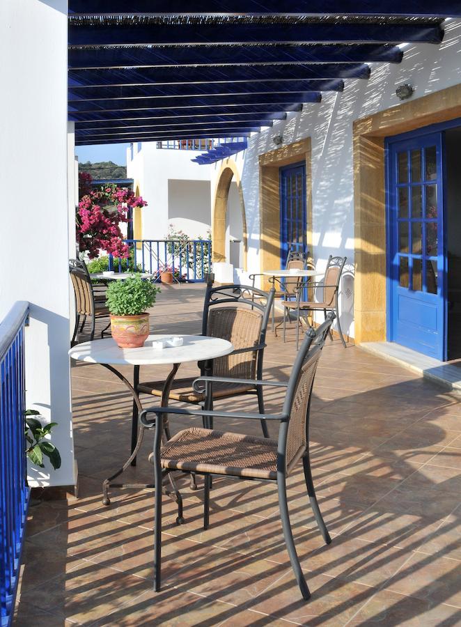 Akrotiri Hotel Platiá Ámosz Kültér fotó